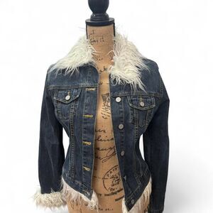 Vintage Y2k No Boundaries denim jacket